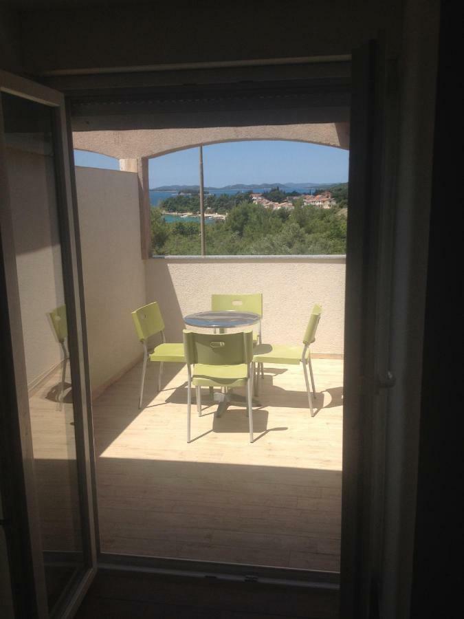 Apartments Dubravka Pirovac Extérieur photo